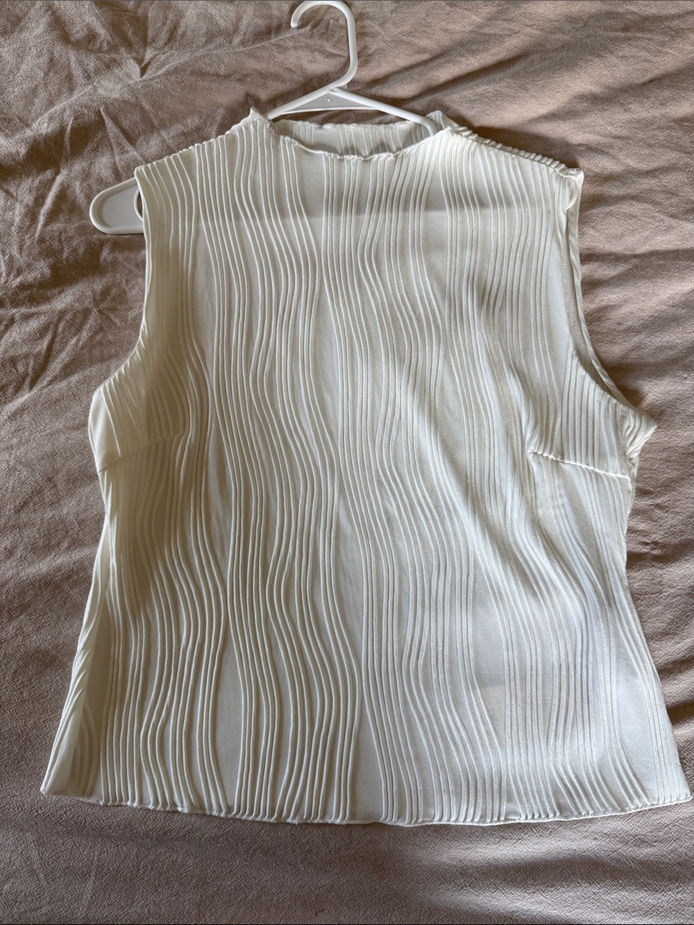 RIHOAS Cream Wave Texture Top - NWT